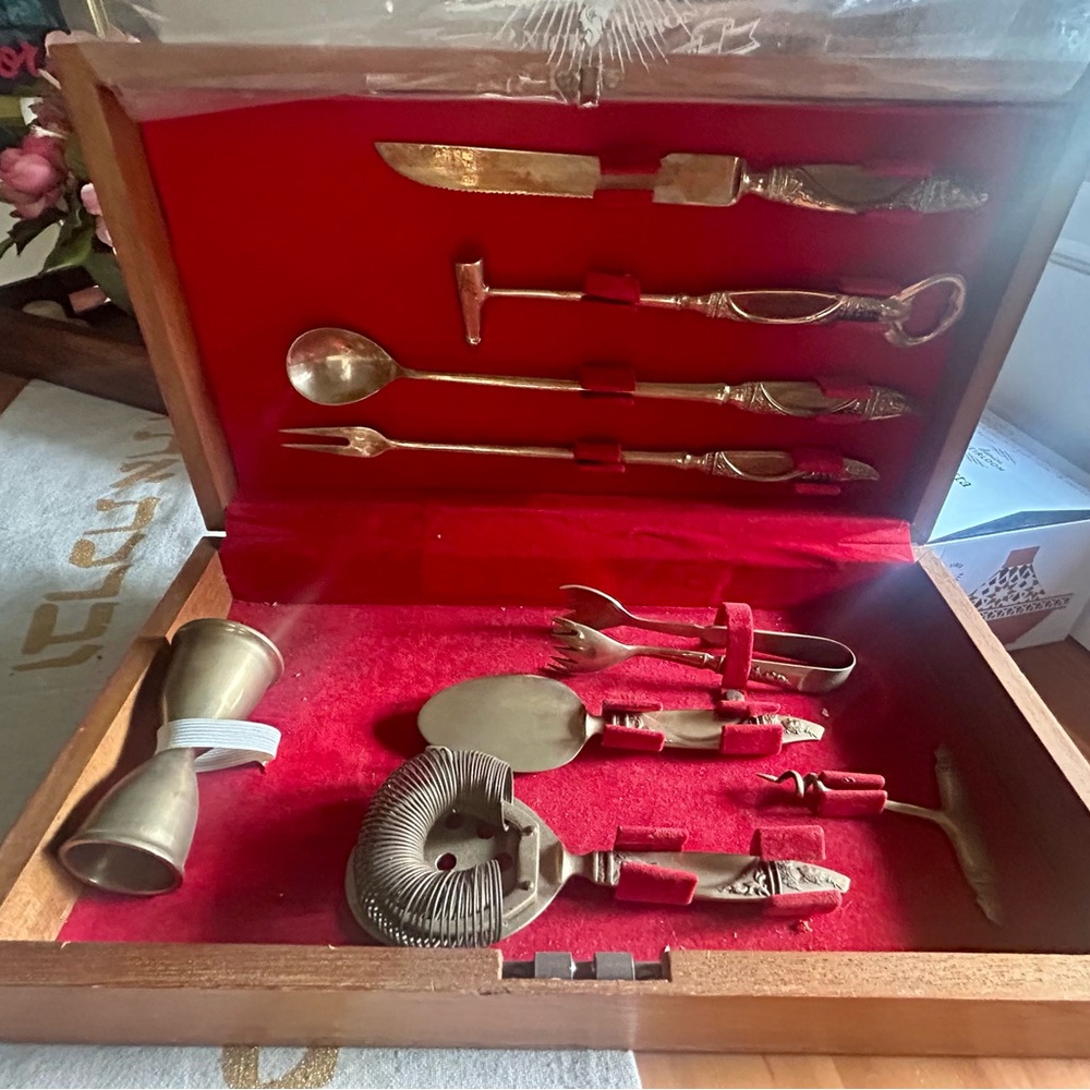 VU Bar Set Solid Nickel Bronze Thai Bronze Ware